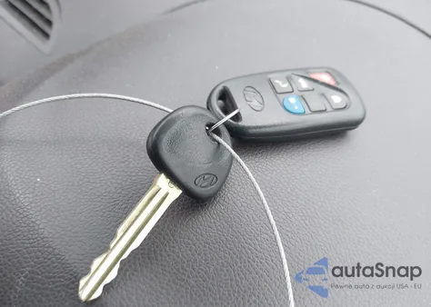 2013 Hyundai Elantra Gls z USA, uszkodzony, nr VIN 5NPDH4AE2DH274546